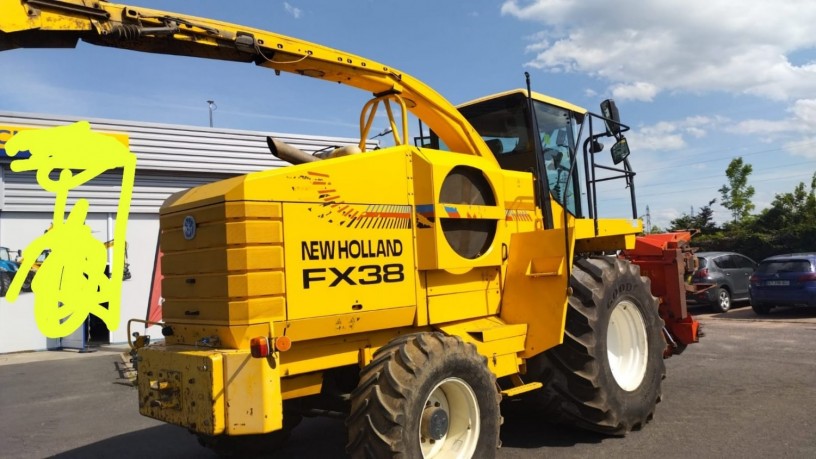 new-holland-fx38-big-0